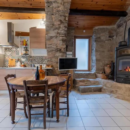 Petite Maison Pleine Nature La Bastide-Pradines Esterno foto