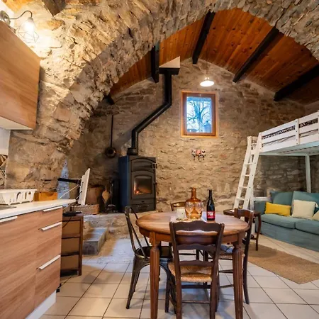 Petite Maison Pleine Nature La Bastide-Pradines Esterno foto